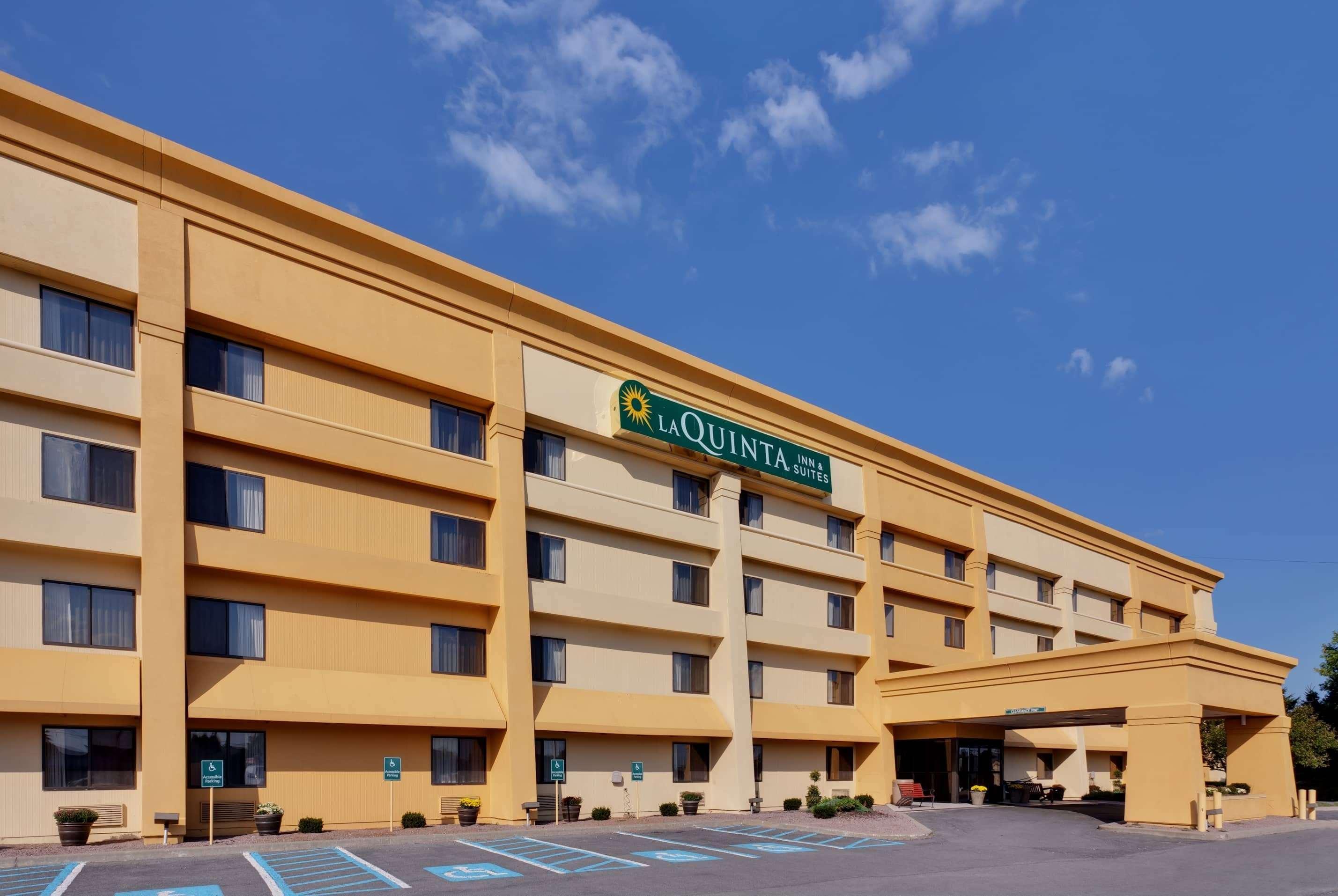 La Quinta By Wyndham Plattsburgh Ξενοδοχείο Εξωτερικό φωτογραφία