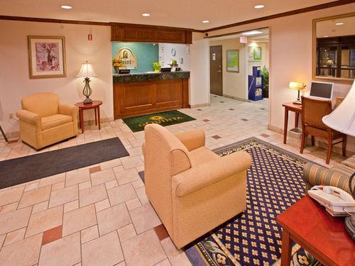 La Quinta By Wyndham Plattsburgh Ξενοδοχείο Εσωτερικό φωτογραφία